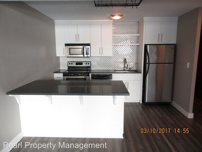 Foto del edificio - 111 SW Harrison St