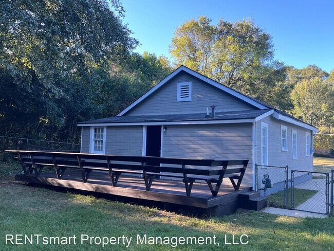 Foto del edificio - 3 br, 2 bath House - 4414 Forrest Road 441...
