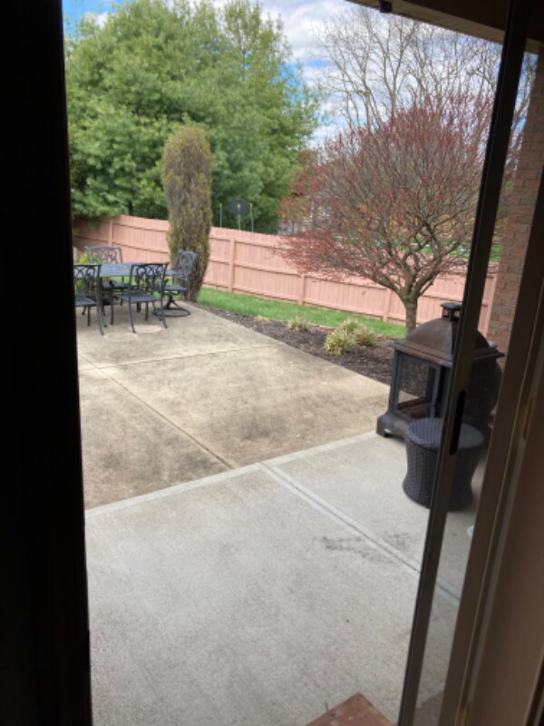 Building Photo - 9249 Bennington Way