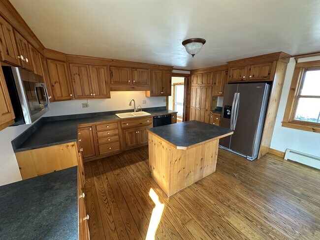 Foto del edificio - 1071 Saegers Station Rd