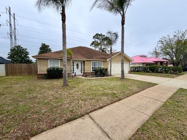 Foto del edificio - 2094 Forest Gate Dr W