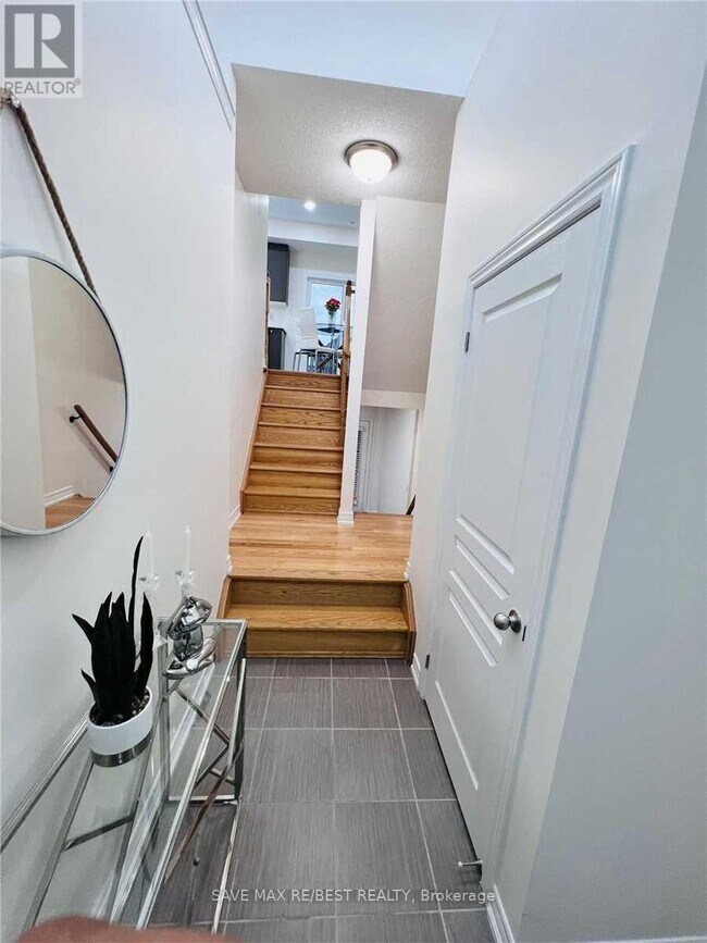 Building Photo - 12 Aspen Hills Rd