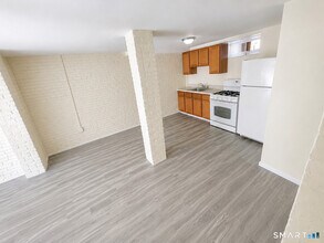 Building Photo - 125 Hillside Ave