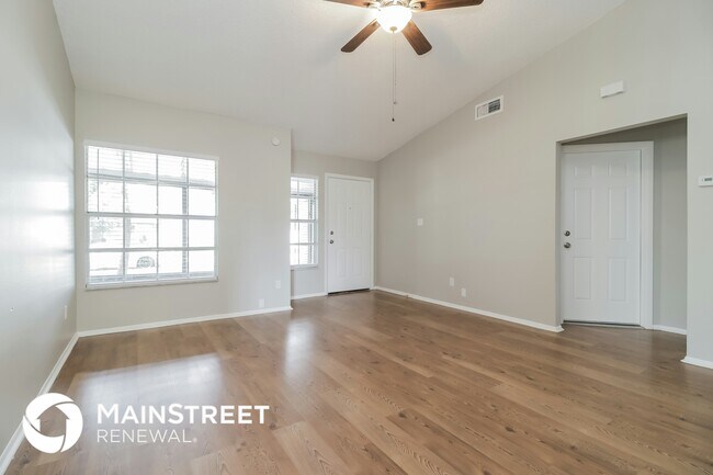 Foto del edificio - 1550 Massa St