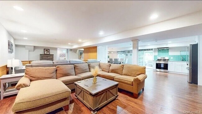 Área principal - 8 Angela Ct