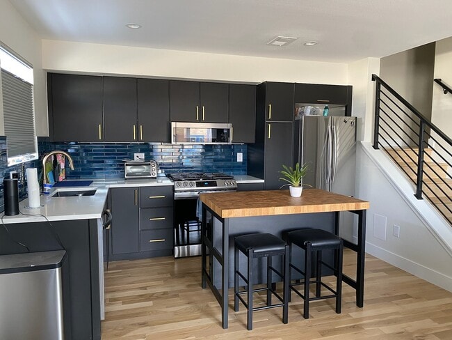 Photo - 2400 S Delaware St Townhome