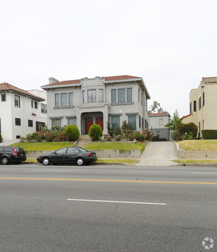 Primary Photo - 221 S Virgil Ave