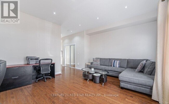 Photo du bâtiment - 2530 Countryside Dr