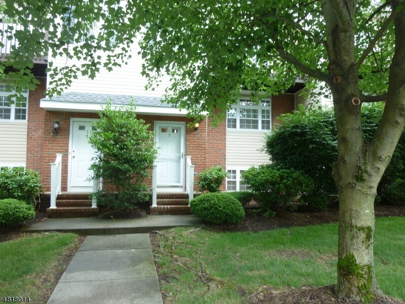 2 Castle Dr, Berkeley Heights, NJ 07922 Townhome Rentals in Berkeley