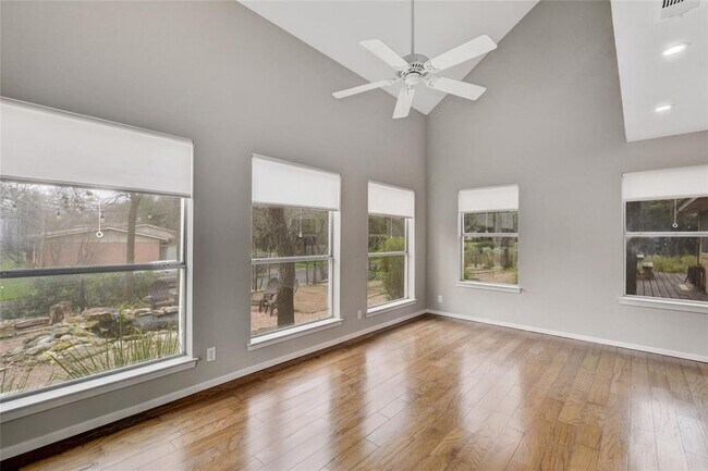 Foto del edificio - 1300 Summit St