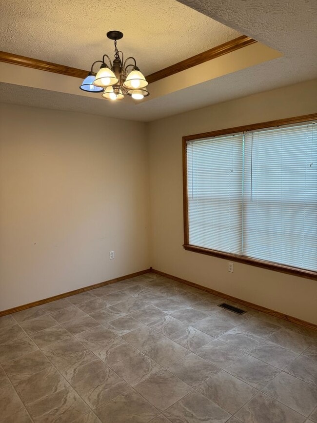 Building Photo - BEAUTIFUL 3 bedroom | 2 bathroom | 3 Car G...
