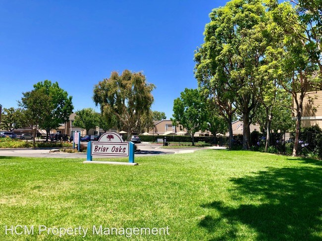 Foto del edificio - 10390 E Briar Oaks Dr