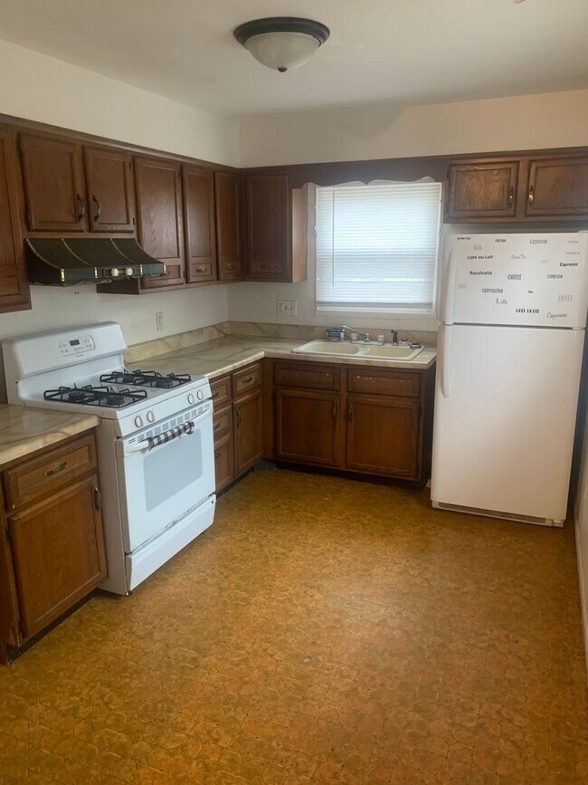 Foto del edificio - 1218 E Lenox Ave