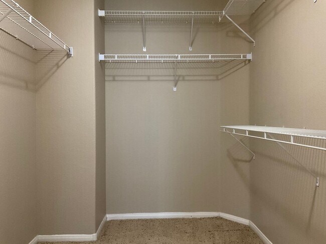 Foto del edificio - 3556 Tobel Spring Dr