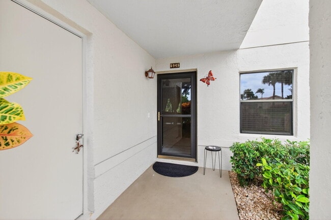 Foto del edificio - 5945 Parkwalk Dr
