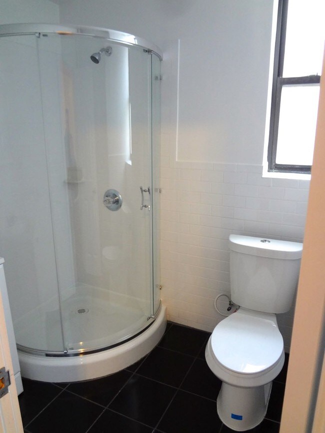 Foto del edificio - 8650 77th St