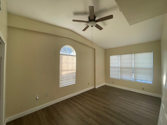 Foto del edificio - 1316 NW 12th St