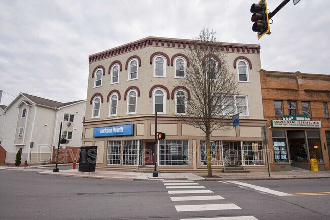 Building Photo - 5 Corning St