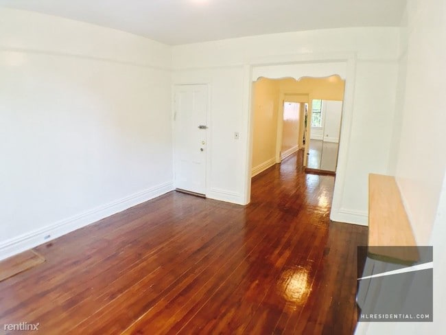 Building Photo - 1129 47th Ave