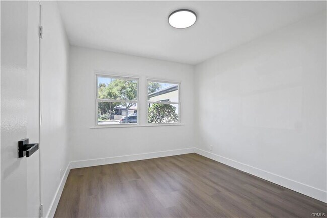 Foto del edificio - 8437 Everest St