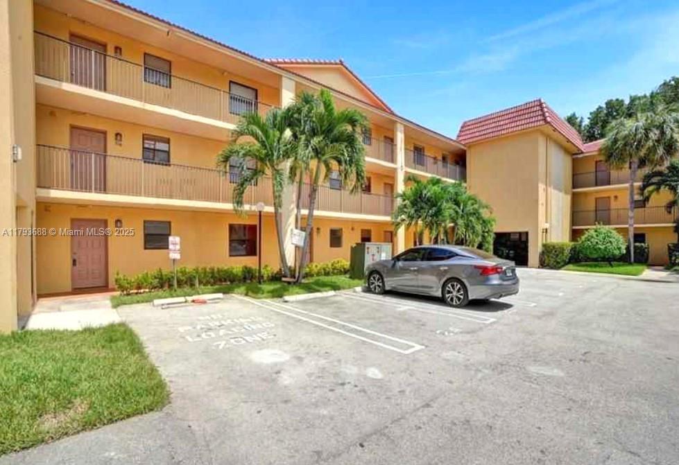Foto principal - 11453 NW 39th Ct