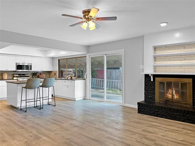 Building Photo - 4421 Mayflower Dr