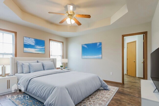 Building Photo - 418 N Century Ave