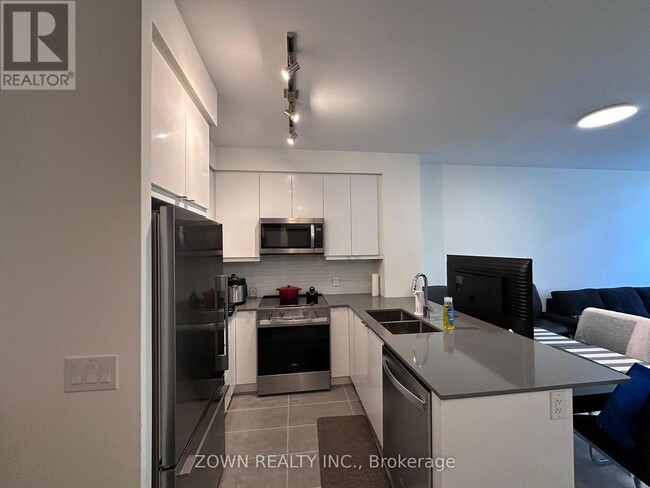 Building Photo - 3270 Sheppard Ave E