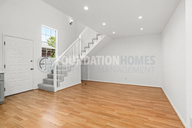 Foto del edificio - Bright & Modern 3BD in Gerstle Park - FOUNDATION