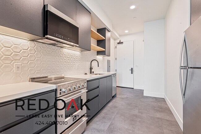 Foto del edificio - ~6 Weeks FREE~ Newly Built, Fabulous Studi...