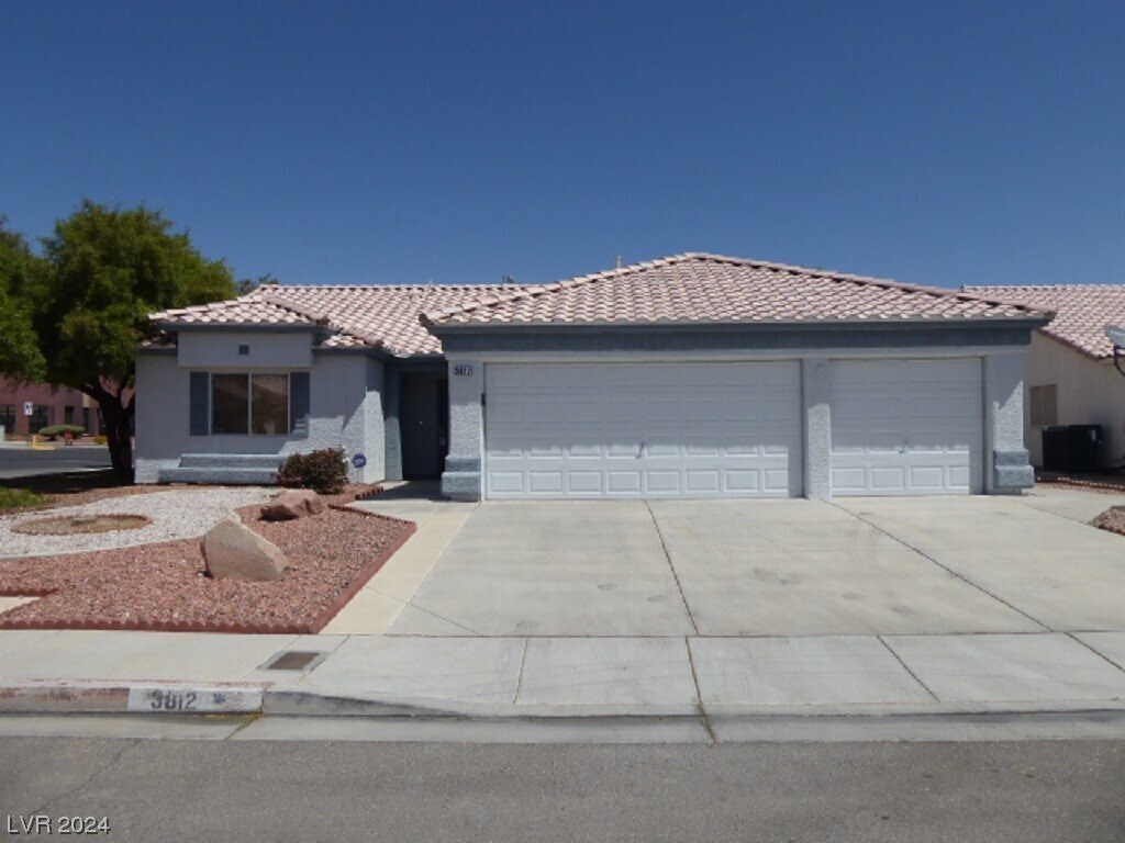 Primary Photo - 3812 Gramercy Ave