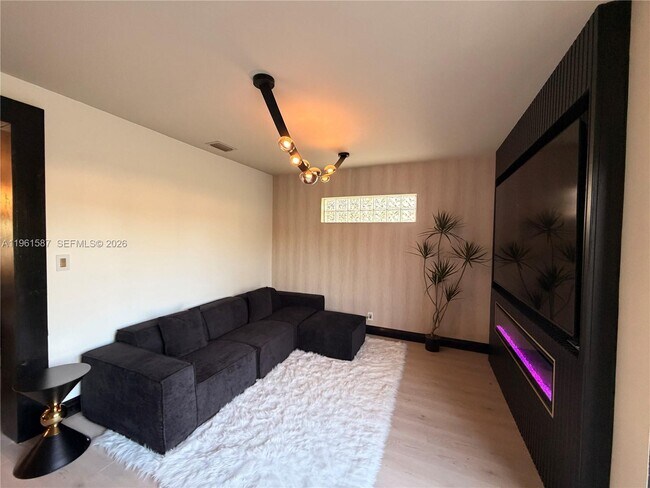 Foto del edificio - 920 SW 50th Ave