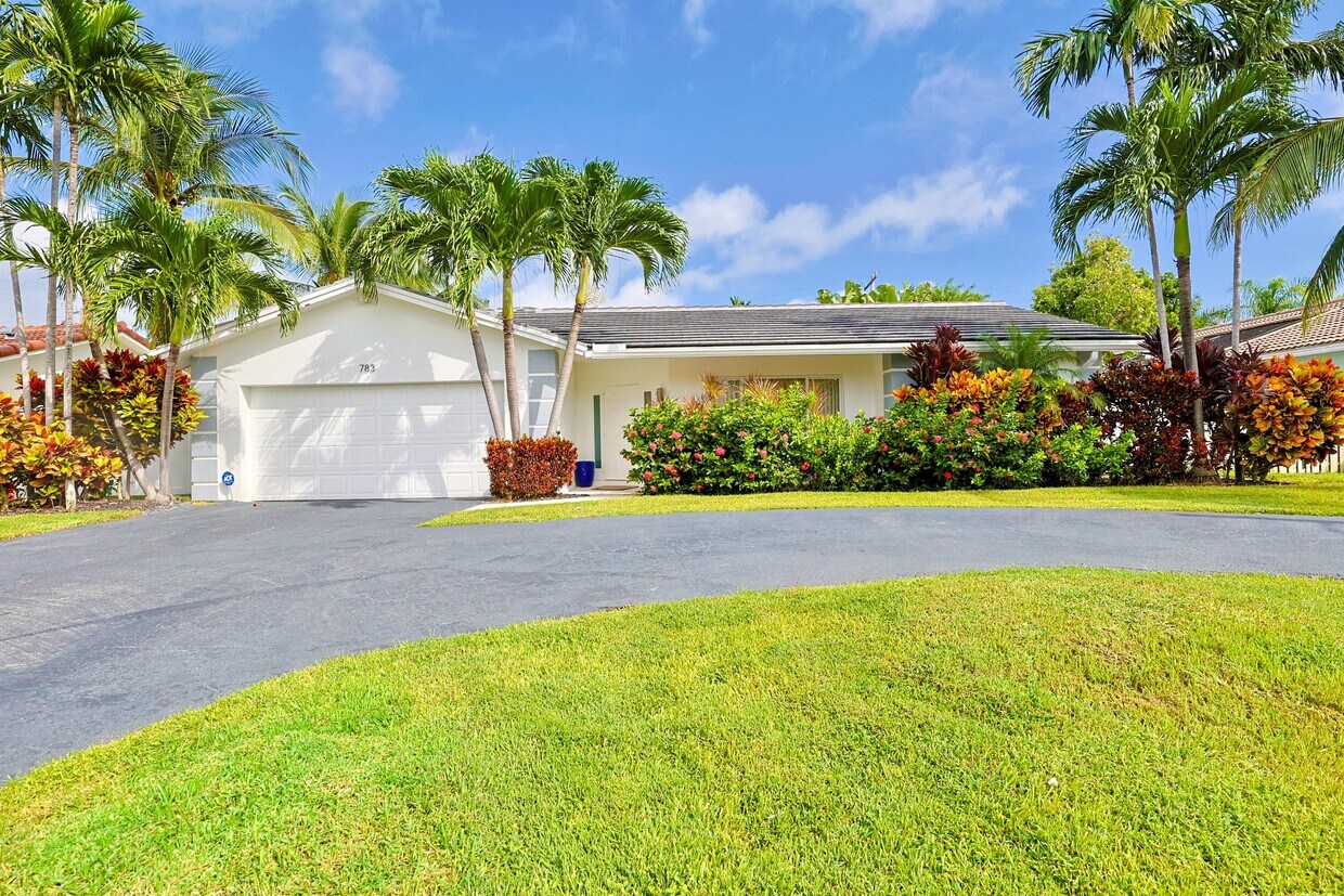 Primary Photo - 783 Malaga Dr