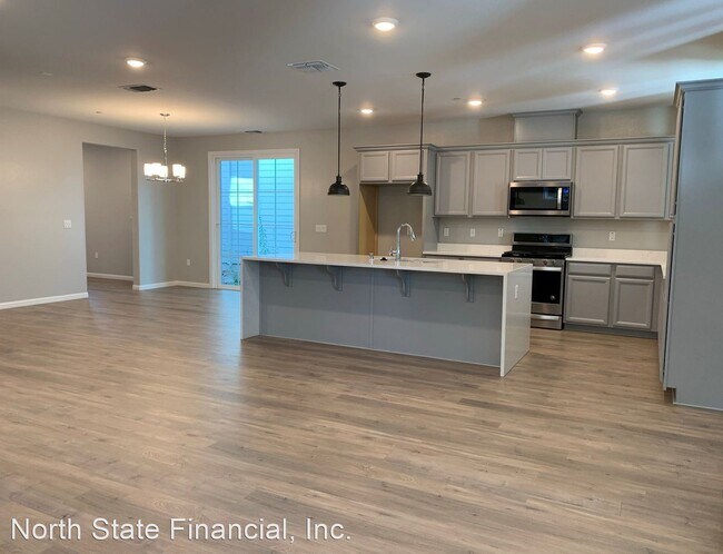 Building Photo - 4 br, 2.5 bath House - 108 Chives Way