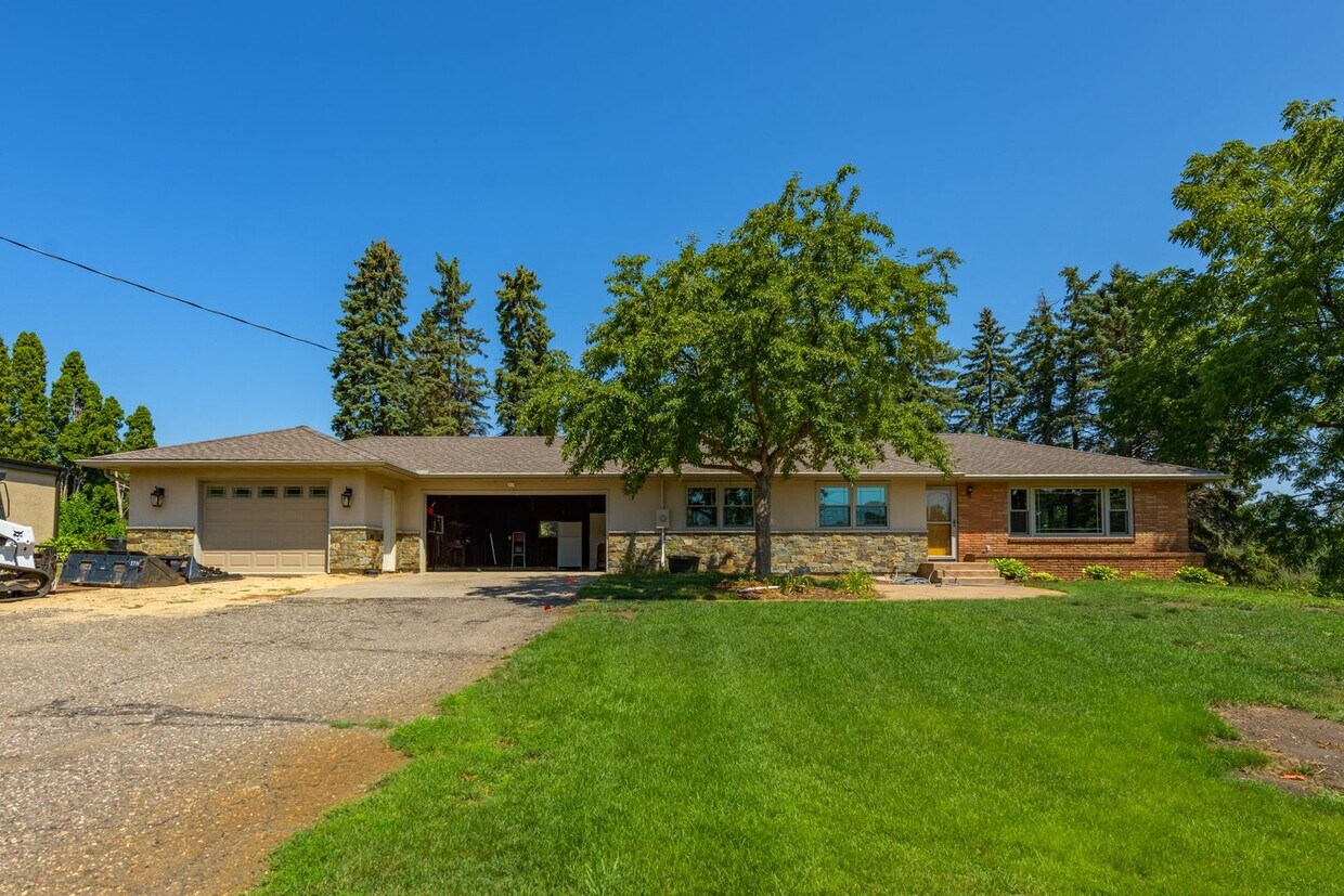Primary Photo - Must see home in mendota heights, huge lot...