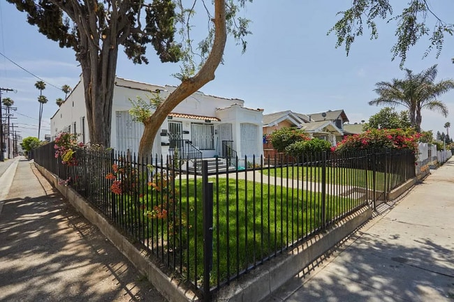 Building Photo - 3416 3rd Ave
