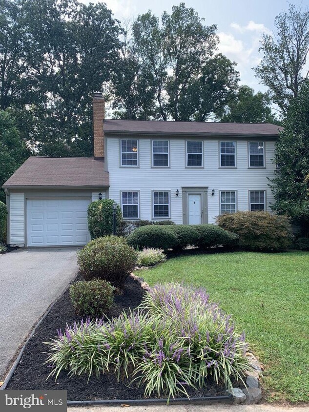 Primary Photo - 3485 Mt Burnside Way