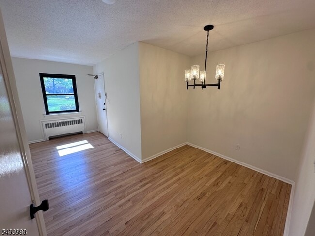Building Photo - 57 Sandra Cir