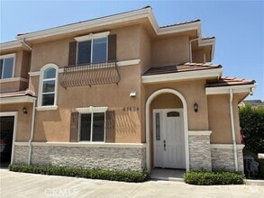Building Photo - 4148 La Rica Ave