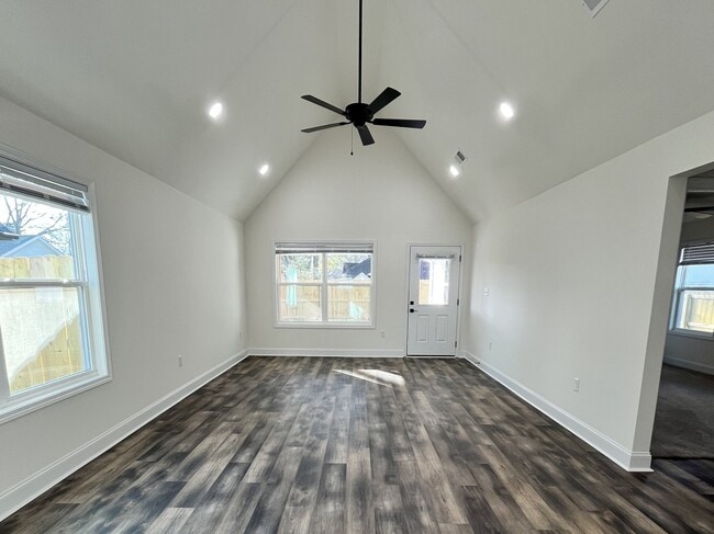 Foto del edificio - 118 Roland Ave