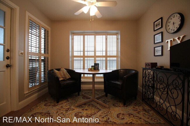 Building Photo - 2 br, 2 bath House - 7926 Broadway St  106A
