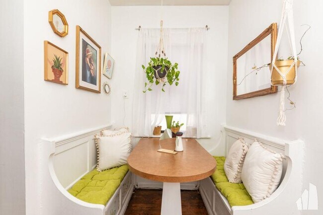 Foto del edificio - 1 bedroom in Chicago IL 60657
