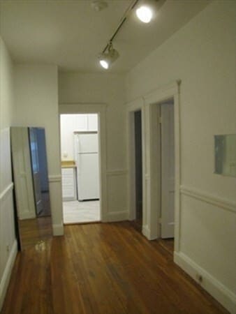 Building Photo - 21 Shepard St