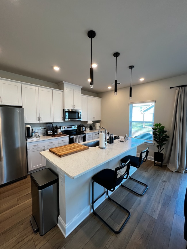 Foto del edificio - 3630 Mathewson Way