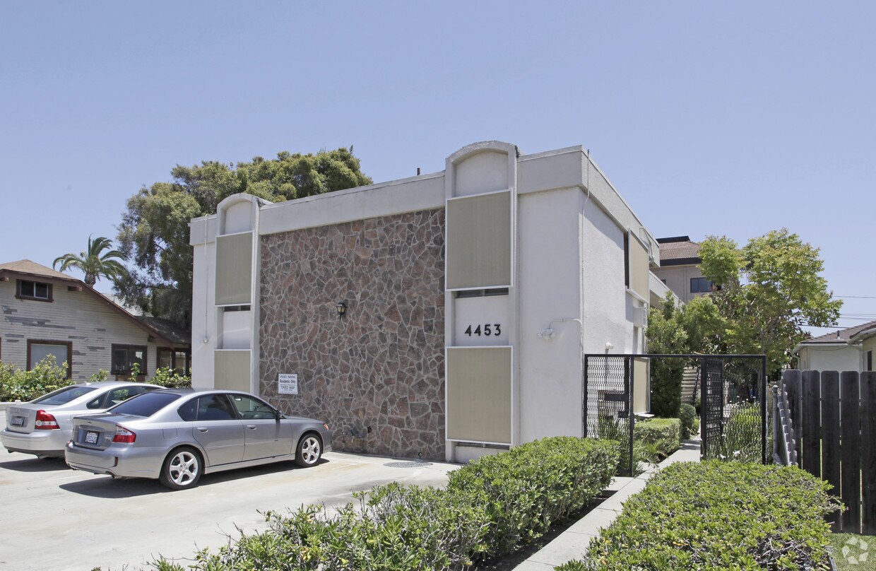 Foto principal - LS - 4453 North Avenue