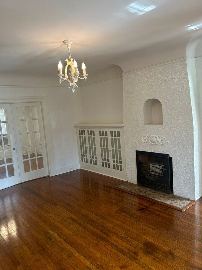 Foto del edificio - 1037 W Magnolia Ave