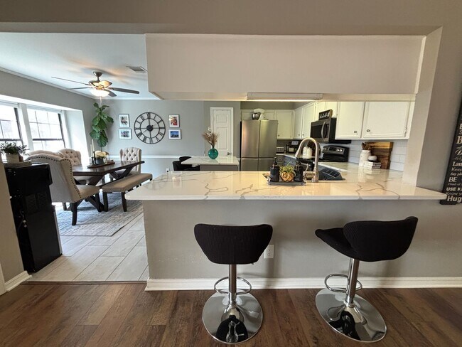 Foto del edificio - STUNNING AND IMMACULATE HOME NEAR BARKSDALE AIR FORCE BASE