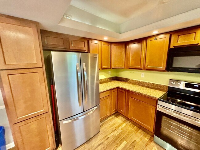 Building Photo - 3448 Dixiana Dr