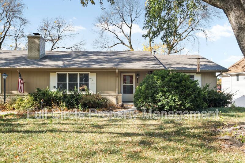 Foto principal - 1222 S 118th St