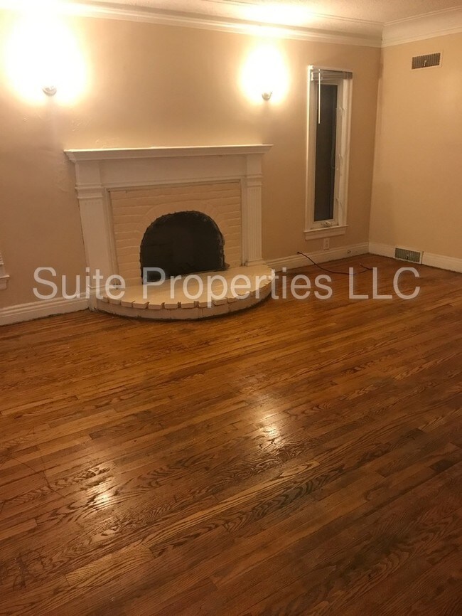 Foto del edificio - 10800 E Outer Dr